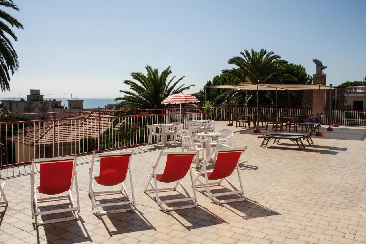 Casa Per Ferie Raggio Di Sole Bed & Breakfast Ceriale Bagian luar foto